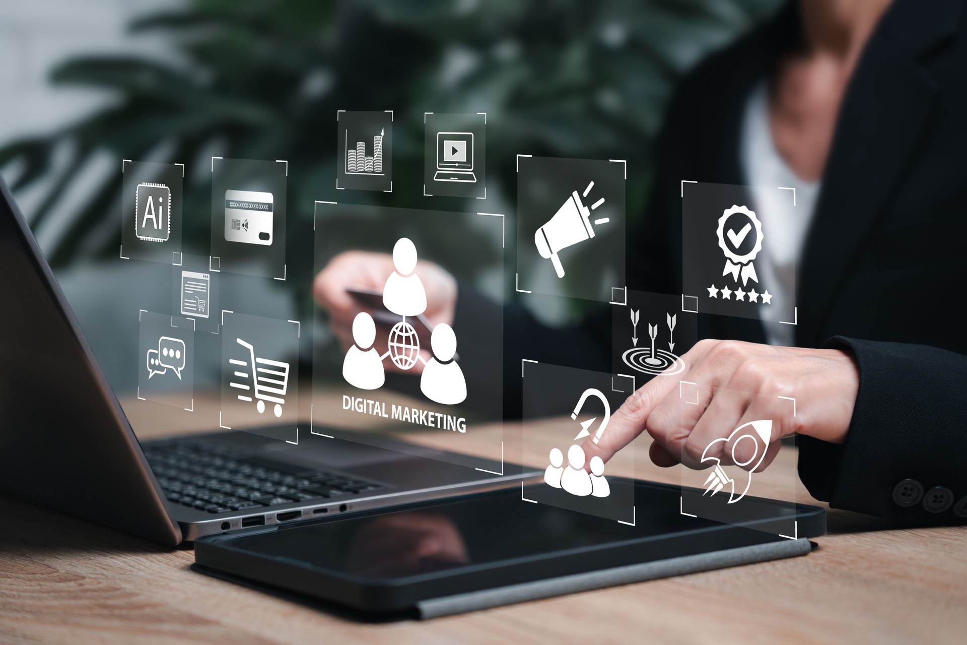 Digital marketing targets with social media development concept, Businesswomen use technology to reach their target audience, Advertising,Customer engagement, global reach,Modern strategies, Best sell